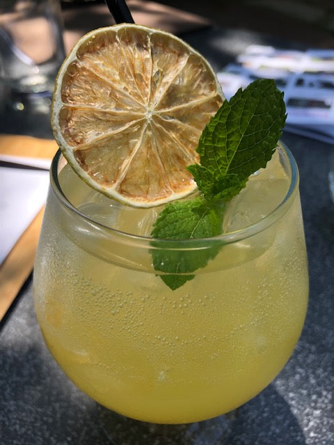 Lets make some refreshing Minty citrus spritz!
